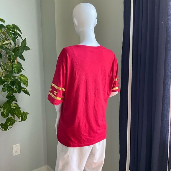 DC Red and Gold Graphic Tee Relaxed Fit - Picture 4 of 6